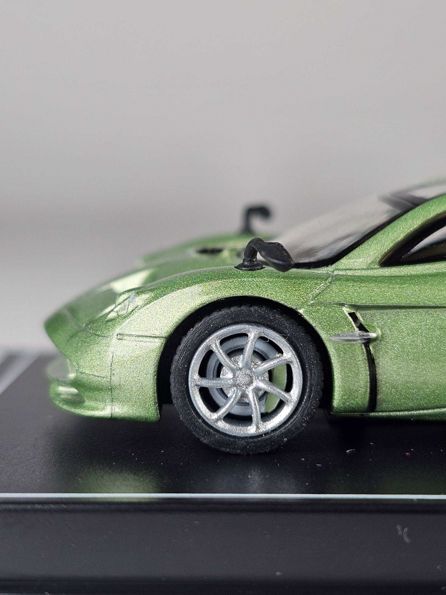 Postercars 1:64 H22 Pagani Huayra Codalunga verde Venezia Diecast Scale Model