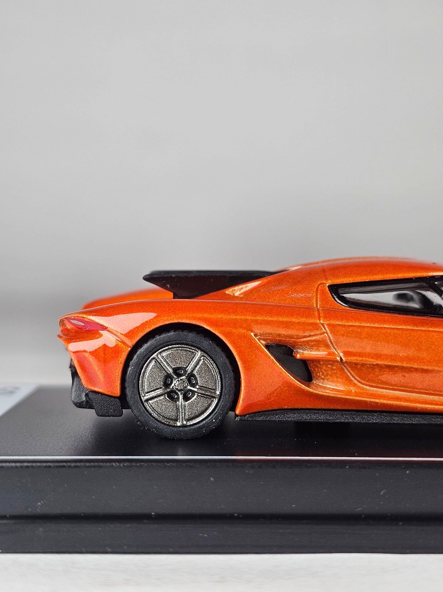 Postercars 1:64 H05 Koenigsegg Jesko Absolut Sweet Mandarin Diecast Scale Model