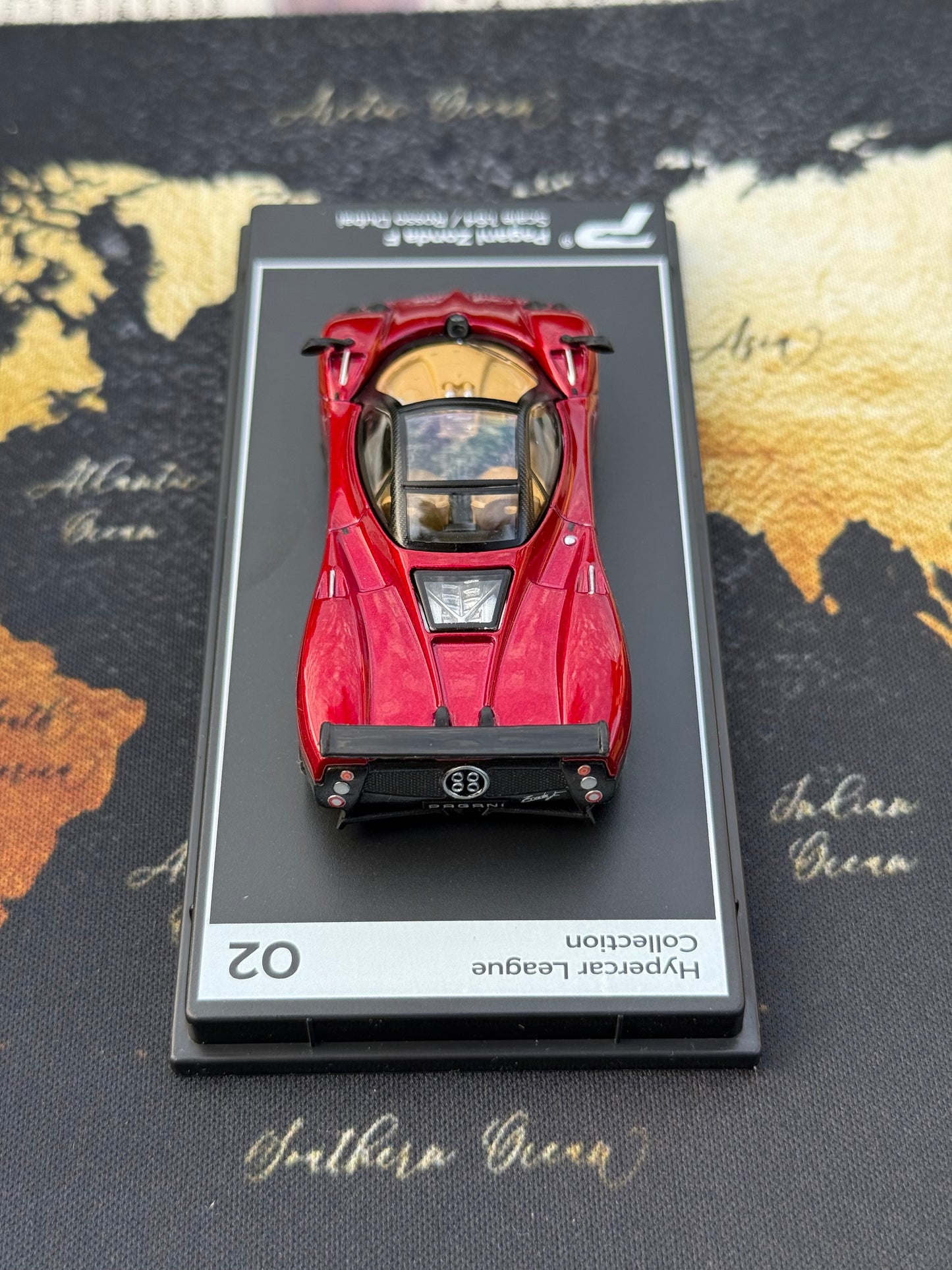 Postercars 1:64 H02 Pagani Zonda F Rosso Dubai Diecast Scale Model